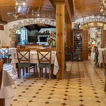 Photo gallery of Hotel Fonts del Cardener